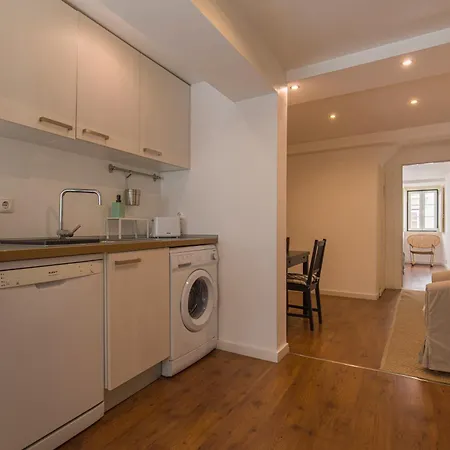 With Terrace * Lissabon