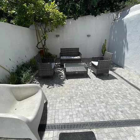 בית נופש With Terrace *