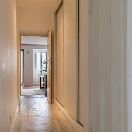 Дом отдыха With Terrace Лиссабон