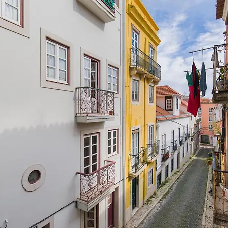 With Terrace Prázdninový dům Lisboa