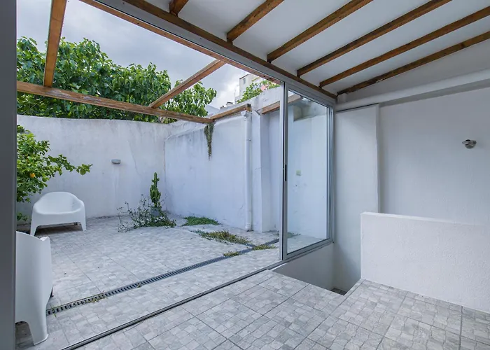 With Terrace بيت للعطل *